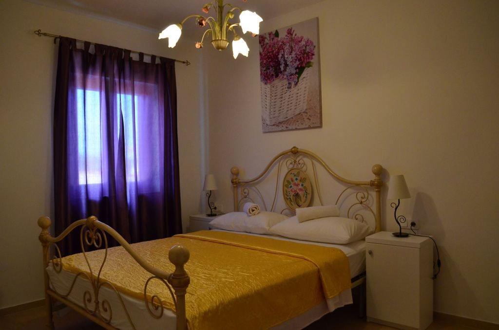 Villa Claudia Fažana Exteriör bild