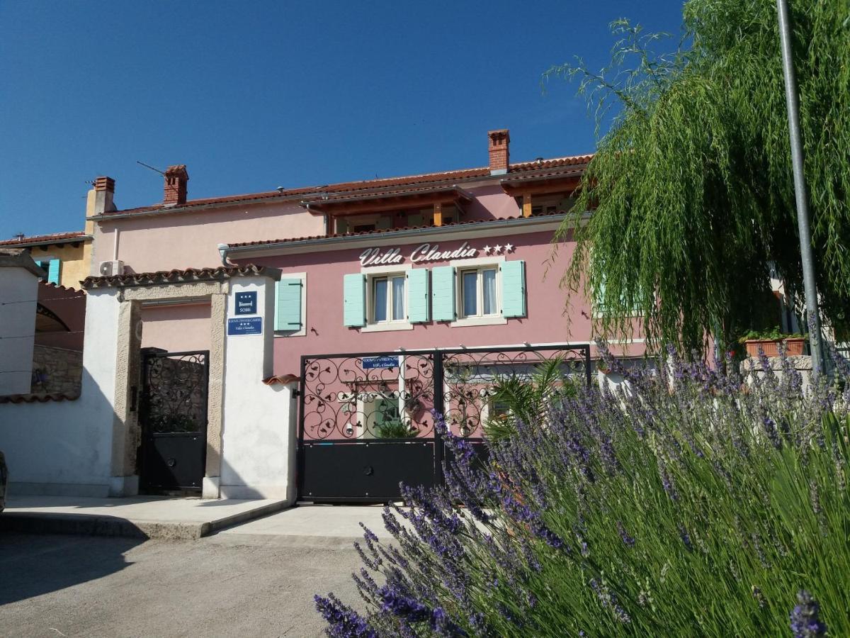 Villa Claudia Fažana Exteriör bild